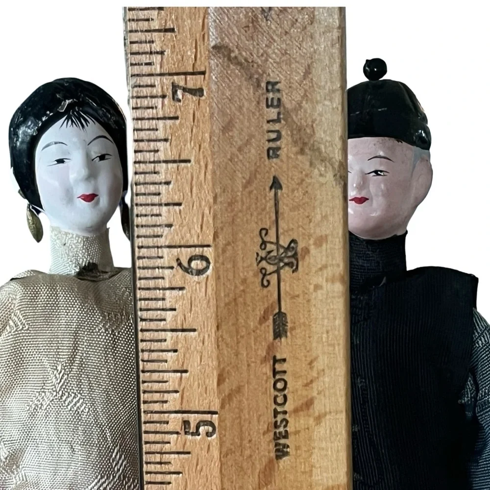 Vintage 1950s Chinese Couple Figures - Picture 9 of 9